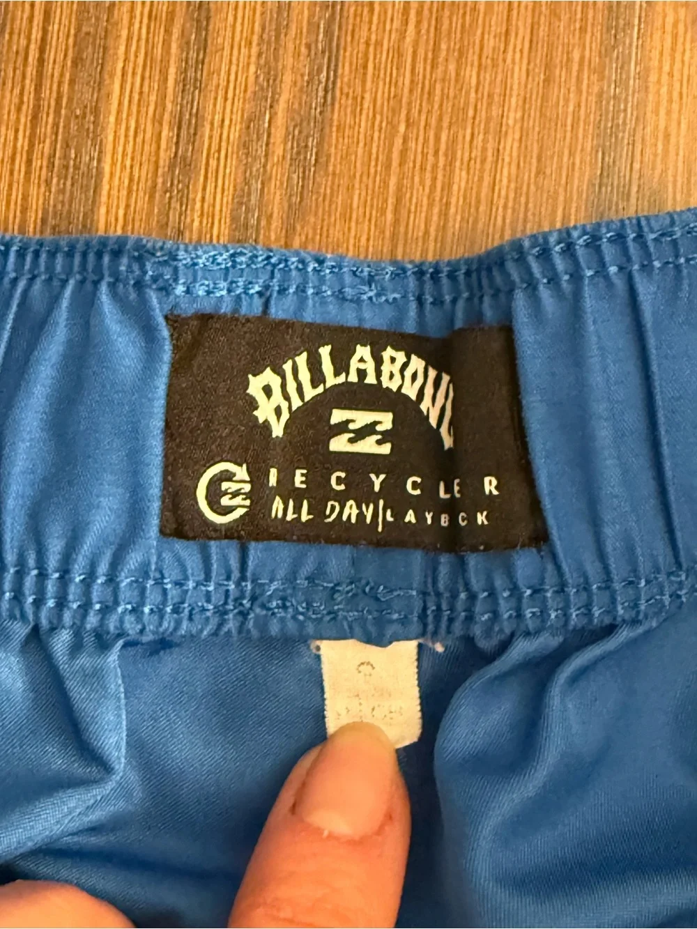 Billabong Men  All Day Layback Swim shorts size small
